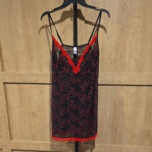 (J56) Secret Treasures Black and Red Lace Chemise Sz 2x Plus Size